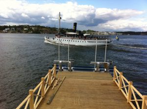 Laiturinostin 13,6 tonnia