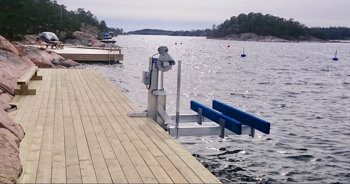 Vertical lift (1-post dock lift 1.4 tons)